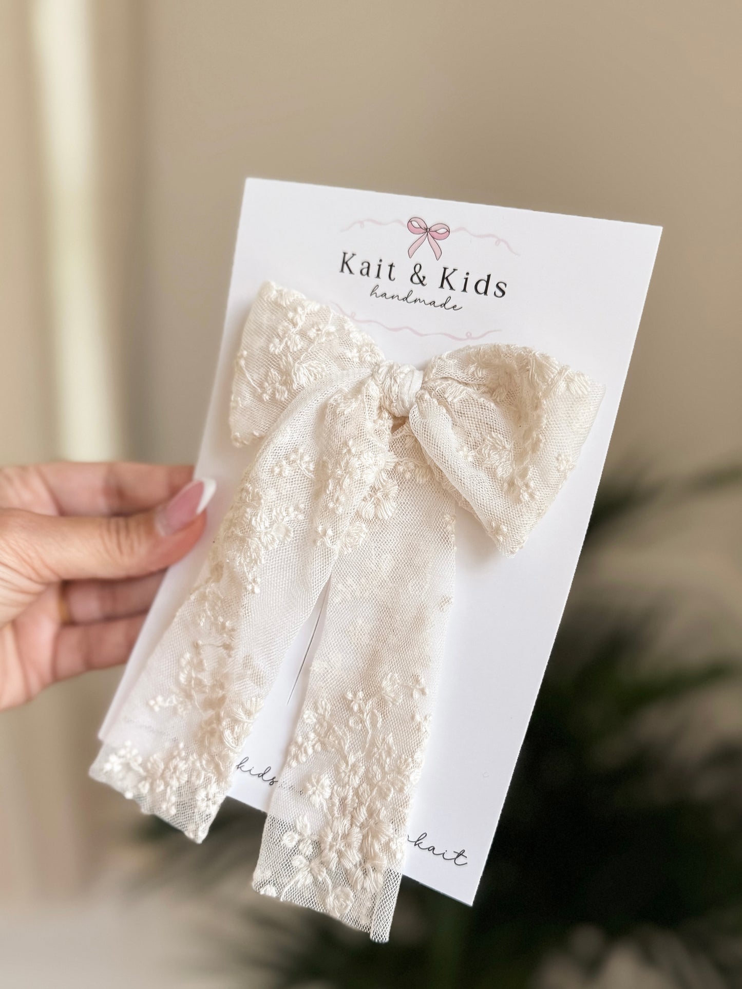 Antique lace *large*