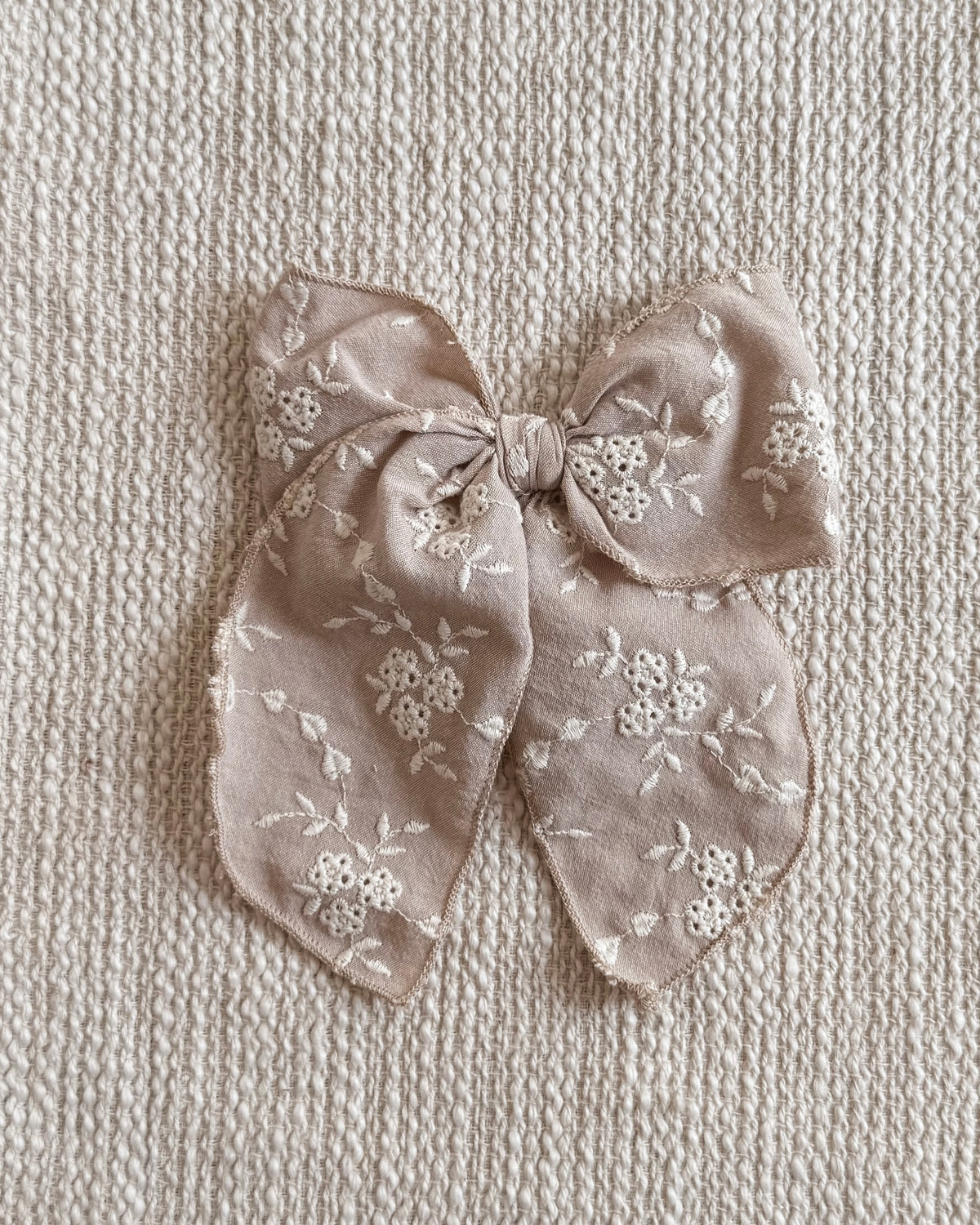 embroidered fawn / fable / large / clip