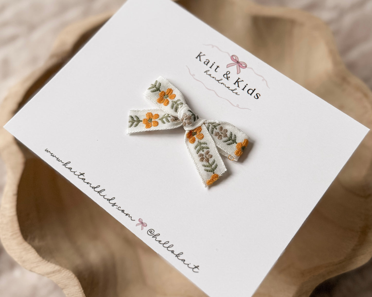 embroidered yellow floral / single or piggy set