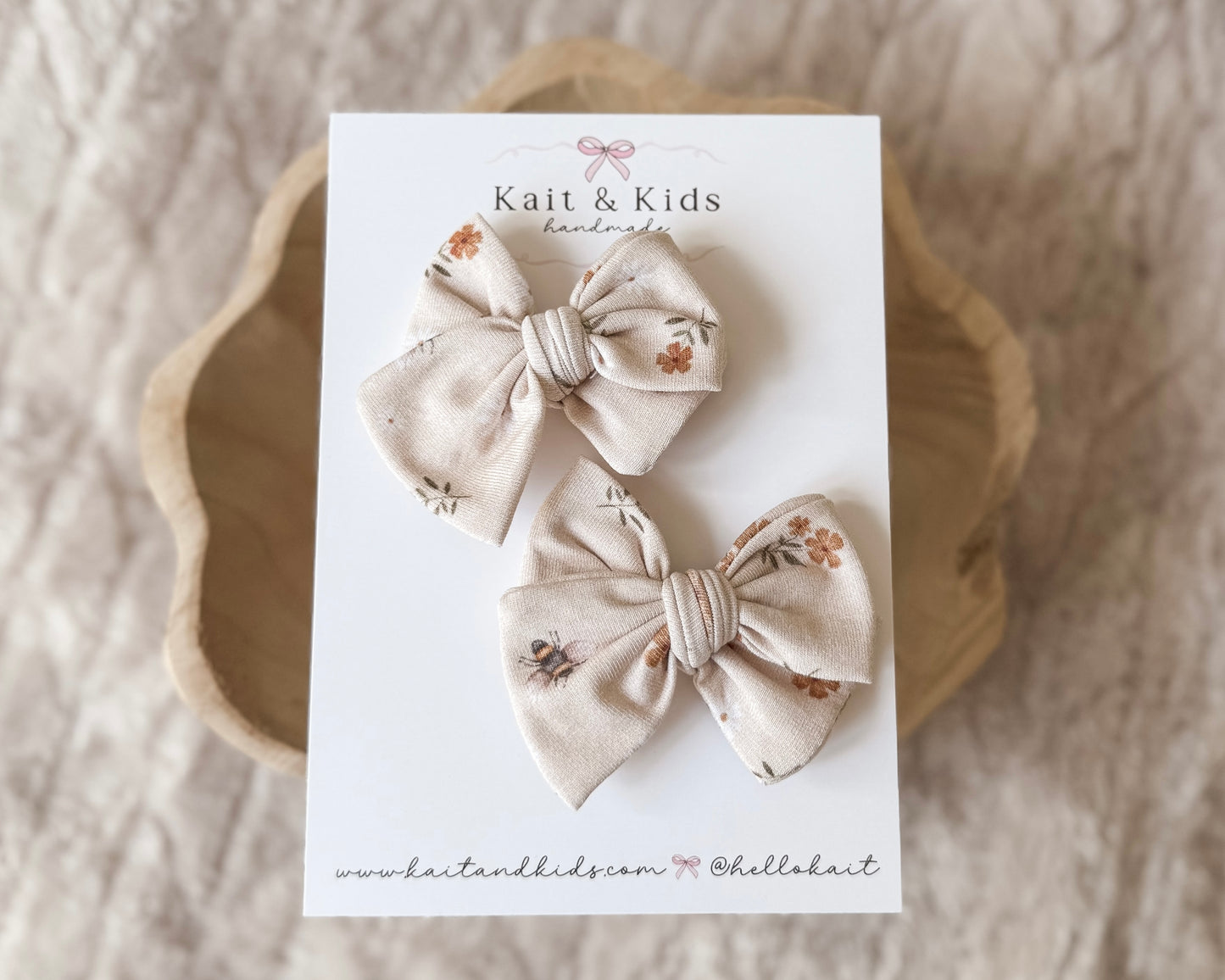 Bees and flowers / piggy set