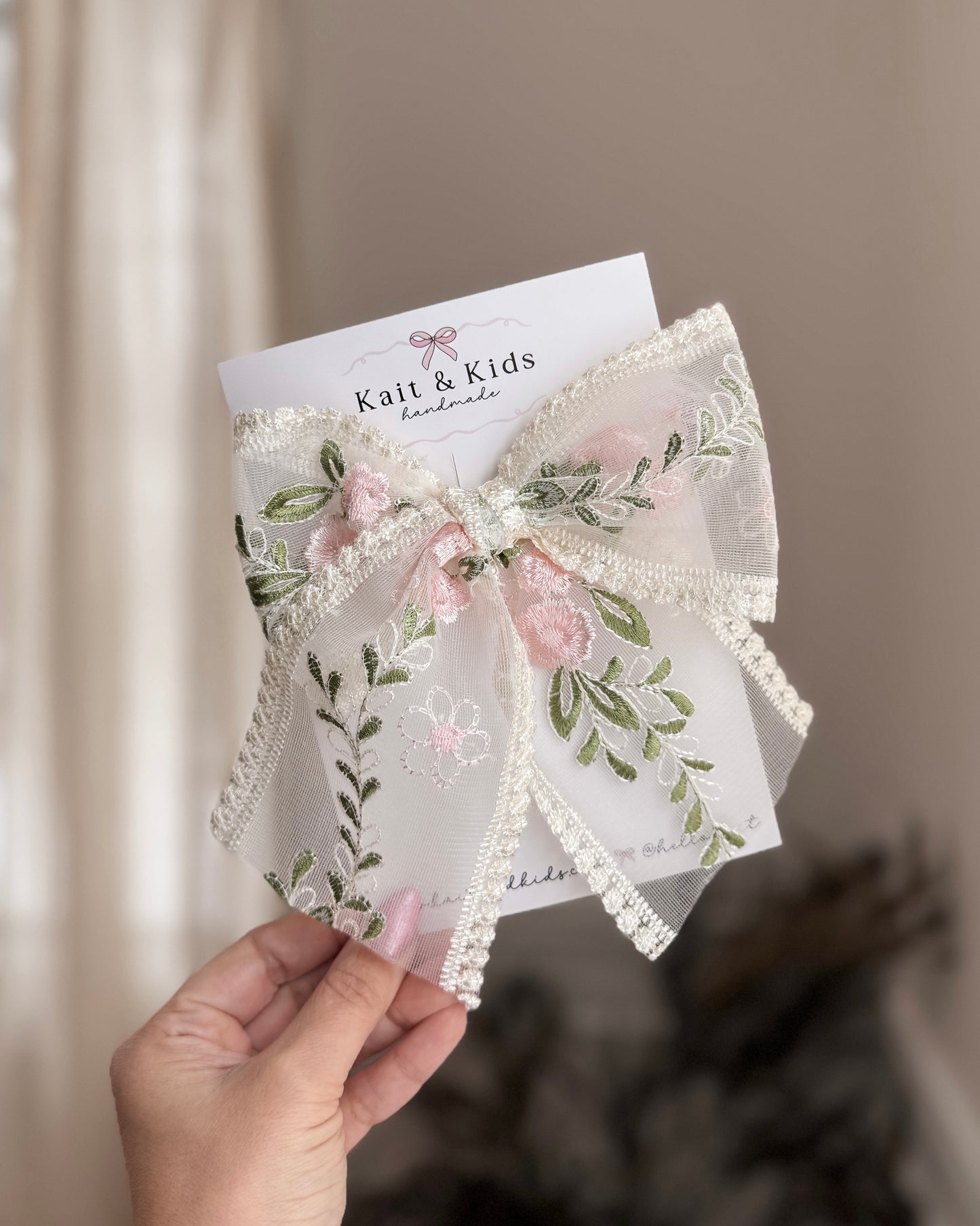 Embroidered flower clip ♡ large
