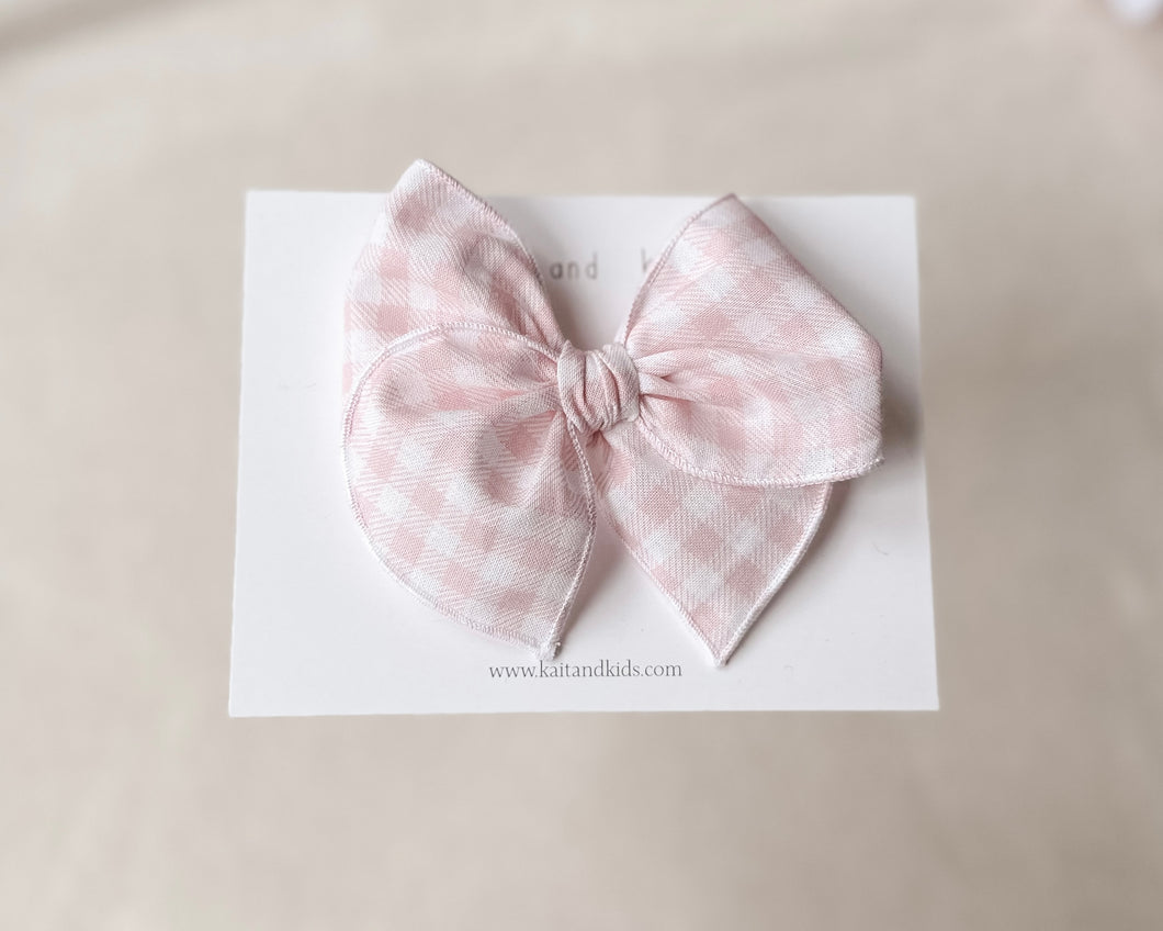 Pink gingham / fable