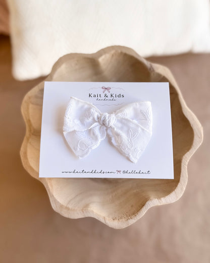 Embroidered bunny ✿ headband / clip