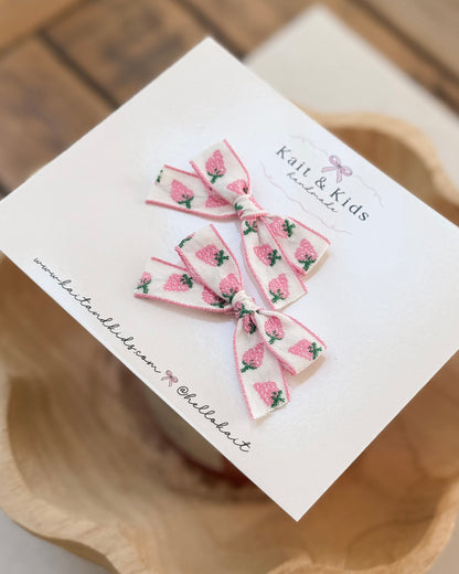 Itty pink strawberry ♡ piggy set