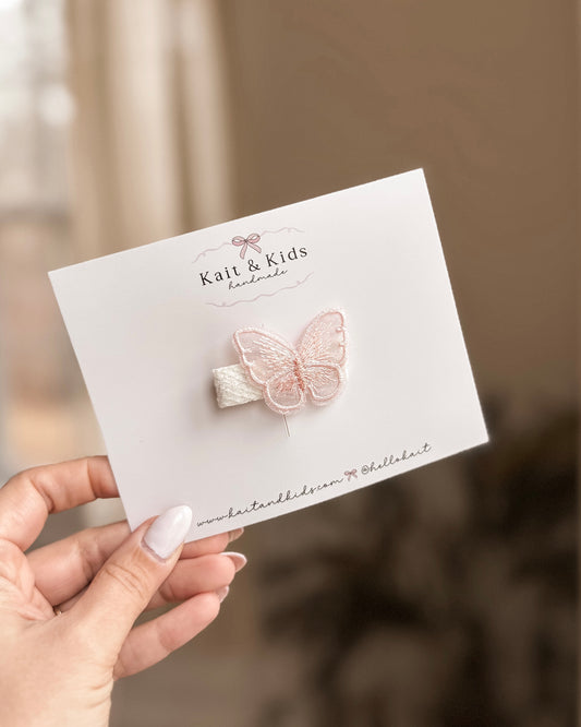 Pink butterfly *clip*