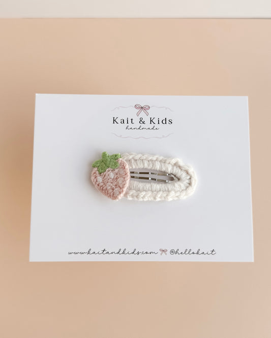Blush strawberries ✿ snap clip