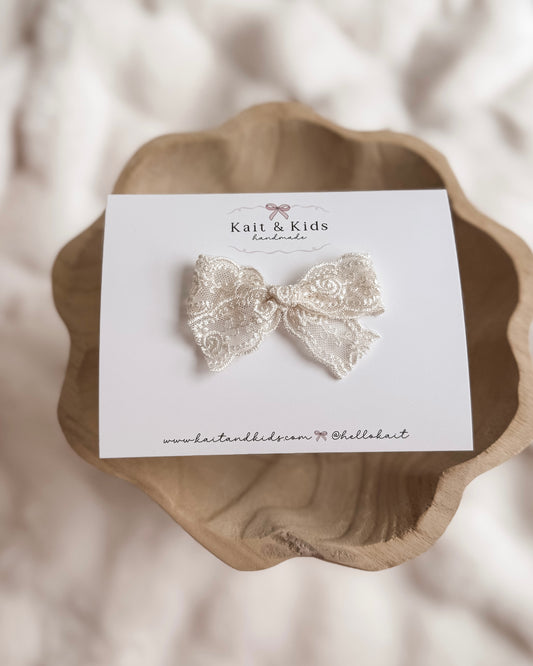 Skinny beige lace ♡ headband / clip / piggy set