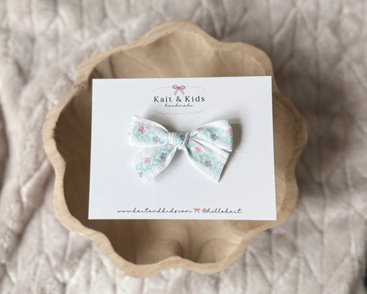 Pastel embroidered floral / single or piggy set
