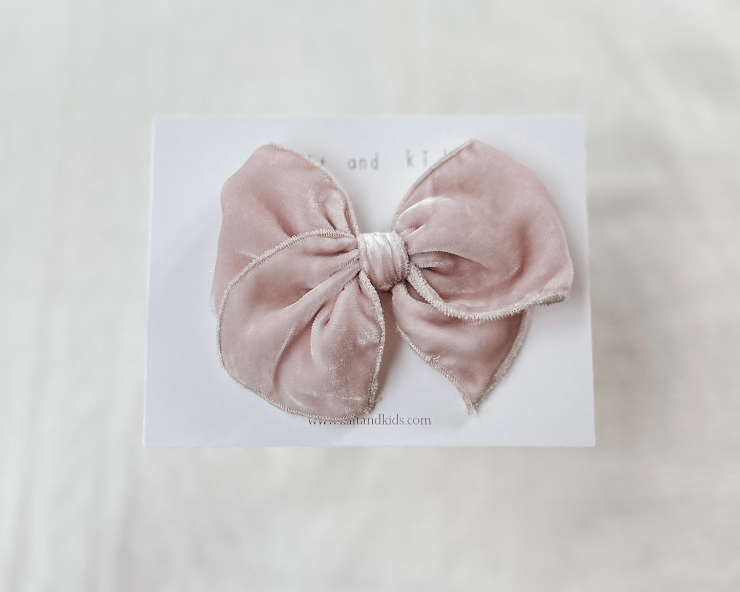 Blush velvet fable bow