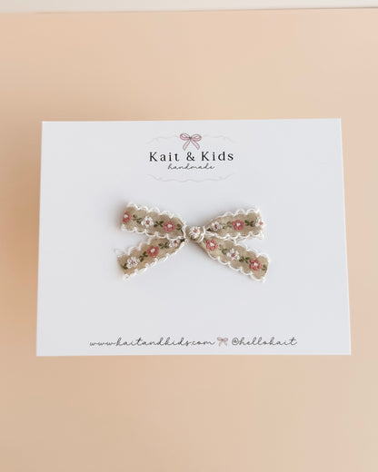 Skinny field of flowers ✿ headband / clip / piggy set