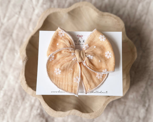 Ariana floral *honey bee yellow* fable