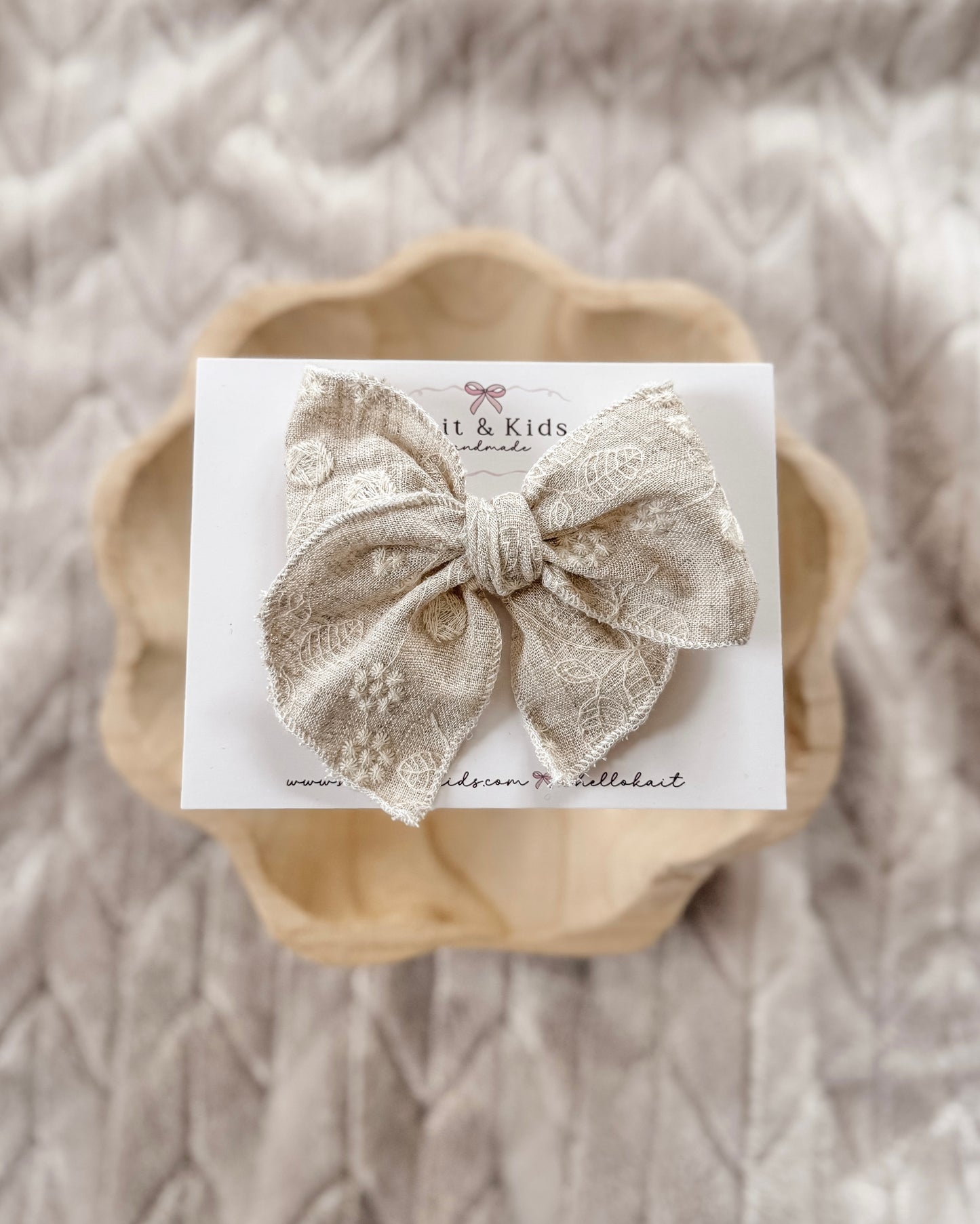 Embroidered Hattie *fable*