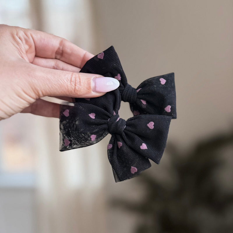 Black mesh with pink hearts ♡