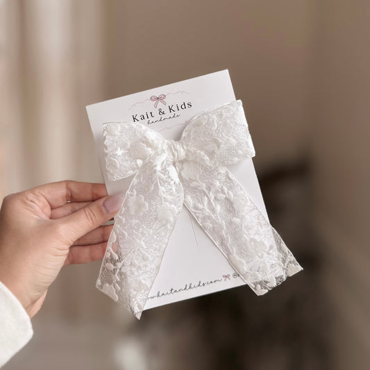 White velvet textured ♡ Long-tail ♡ clip